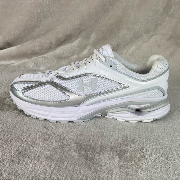 Under Armour UA Apparition Mens Shoes Sneakers Size 11 White Gray NEW - Picture 2 of 10